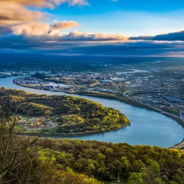Scenic city home hero